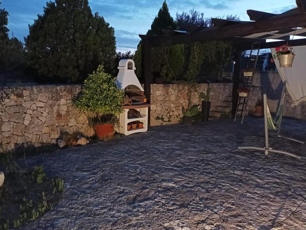Trulli Domus Petra Villa อัลเบโรเบลโล ภายนอก รูปภาพ